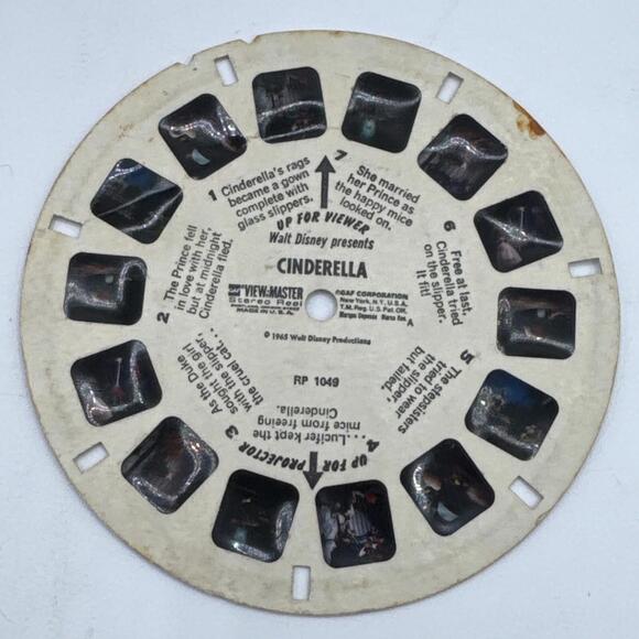 Vintage View-Master Lot 2 - 3D Viewers Red & Blue + 16 Reels Barbie Flintstones - Picture 10 of 15